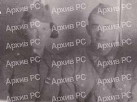Ранко Крчмар, замјеник команданта 3. чете 4. КНОУ бригаде, са болничарком Душанком у Санџаку