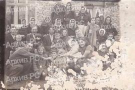 Момчило Келечевић, доле лијево, илегални радник од 1941, погинуо 1944