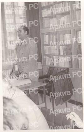 Сусрет професора и ученика Гимназије у Бањалуци поводом 10 година од матуре; поздравна ријеч Мила...
