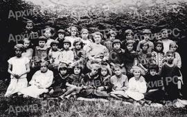 4. разред тзв. Царске (основне) школе у Бањалуци са учитељицом Олгом Касаловић
