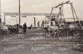 Утовар рибе у вагон на жељезничкој станици у Приједору
