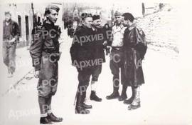 У средини Иван Рибар и др Мандић у Ливну